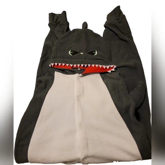 Shark Family Costumes. BABY & GREY - adult sm, MOM-18-14 mo, DAD-12-18mo - Picture 8 of 8